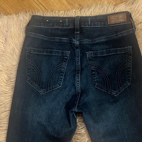 NWOT! Curvy High Rise Hollister Jeans - Picture 9 of 9